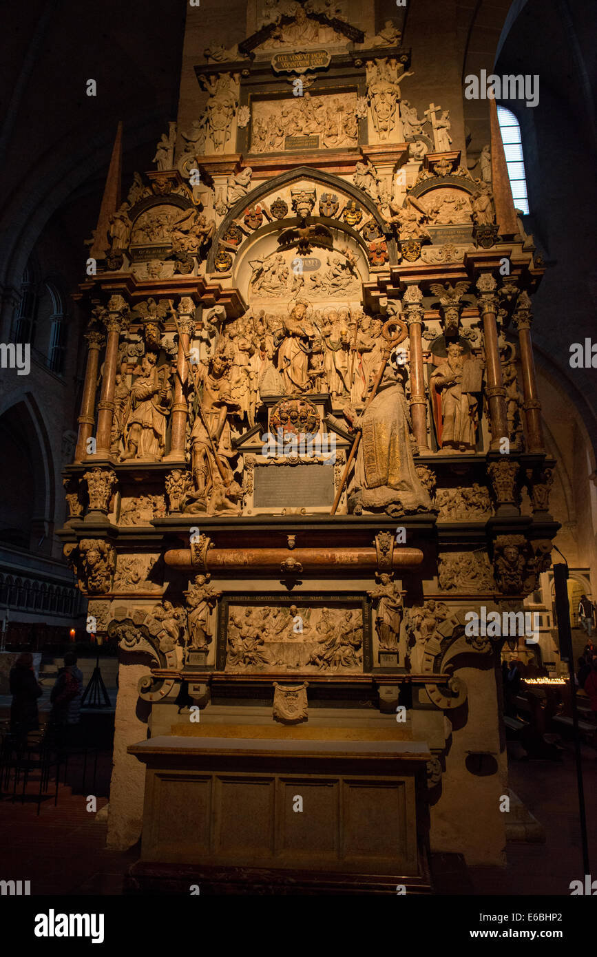 Interiors of saint peter cathedral oldest cathedral in germany in