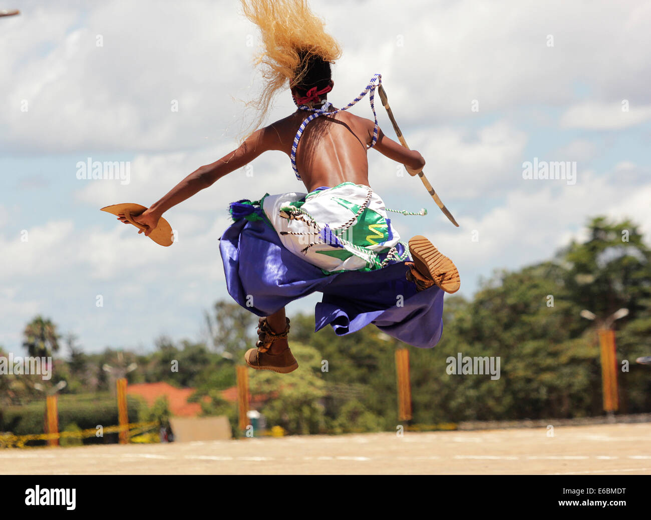 A burundi cultural troupe entertains guests in kampala hi-res stock  photography and images - Alamy