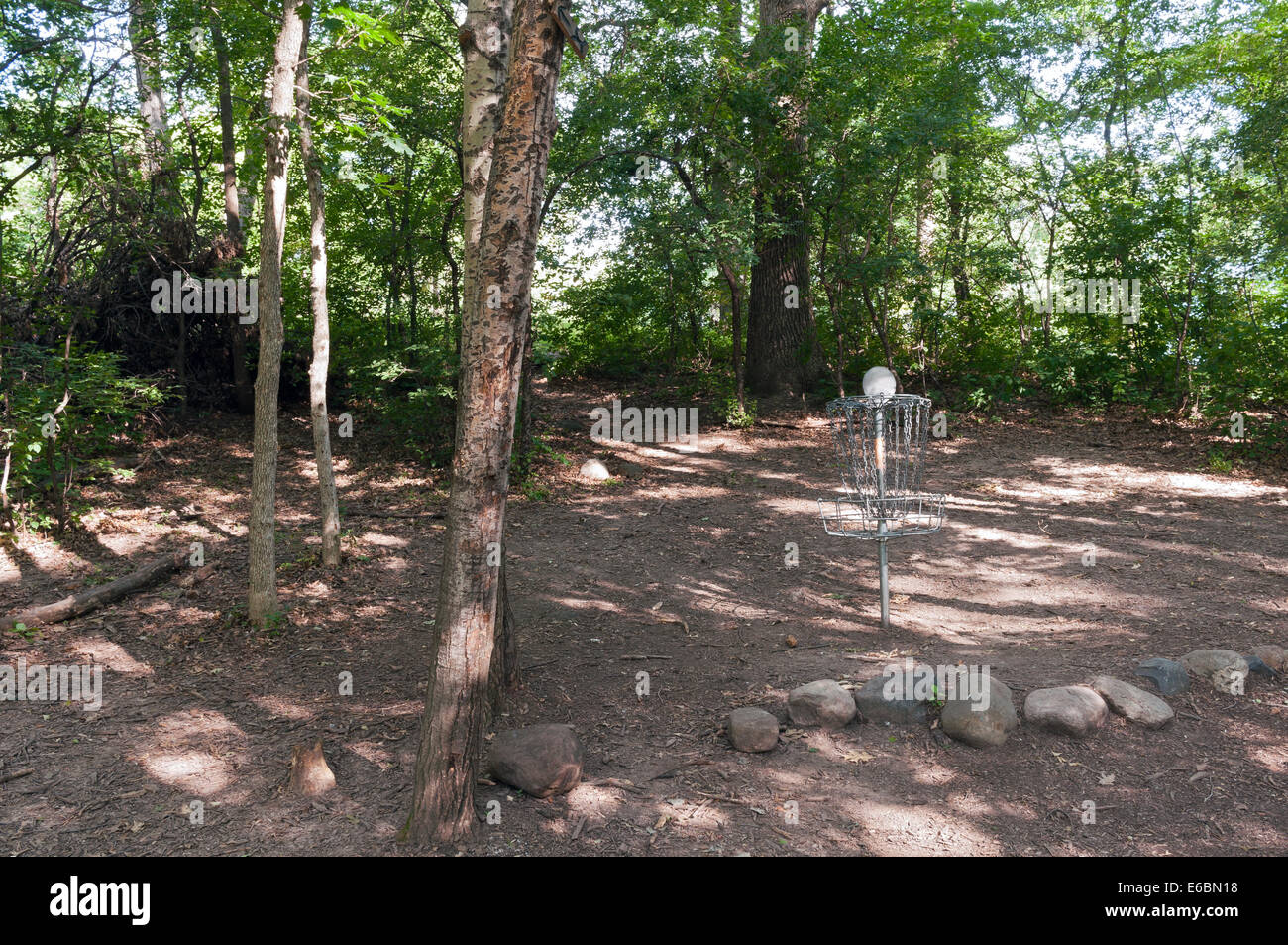 pole hole at garlough park disc golf course in west saint paul