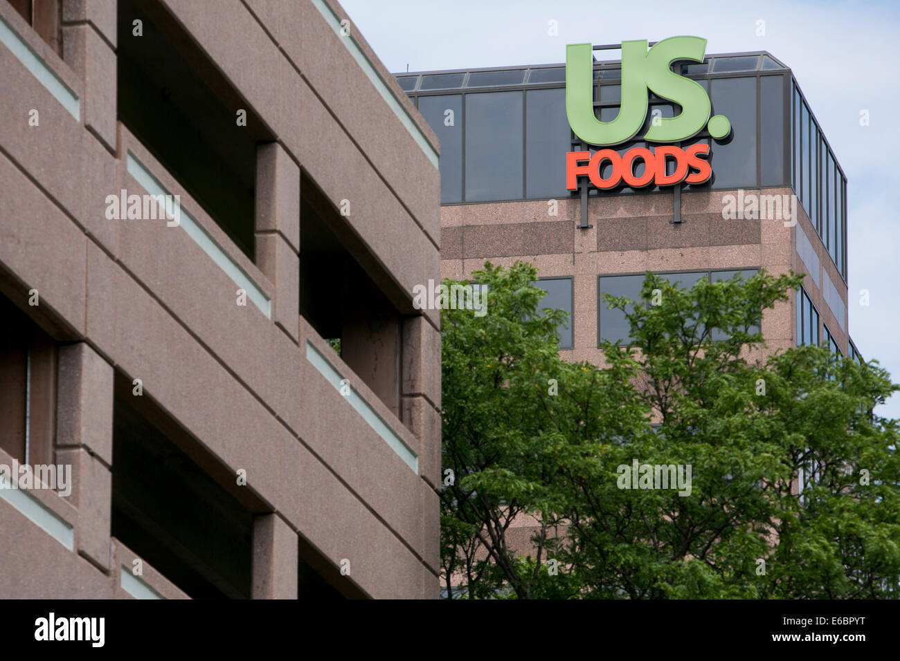 The headquarters of US Foods in Rosemont, Illinois. Stock Photo