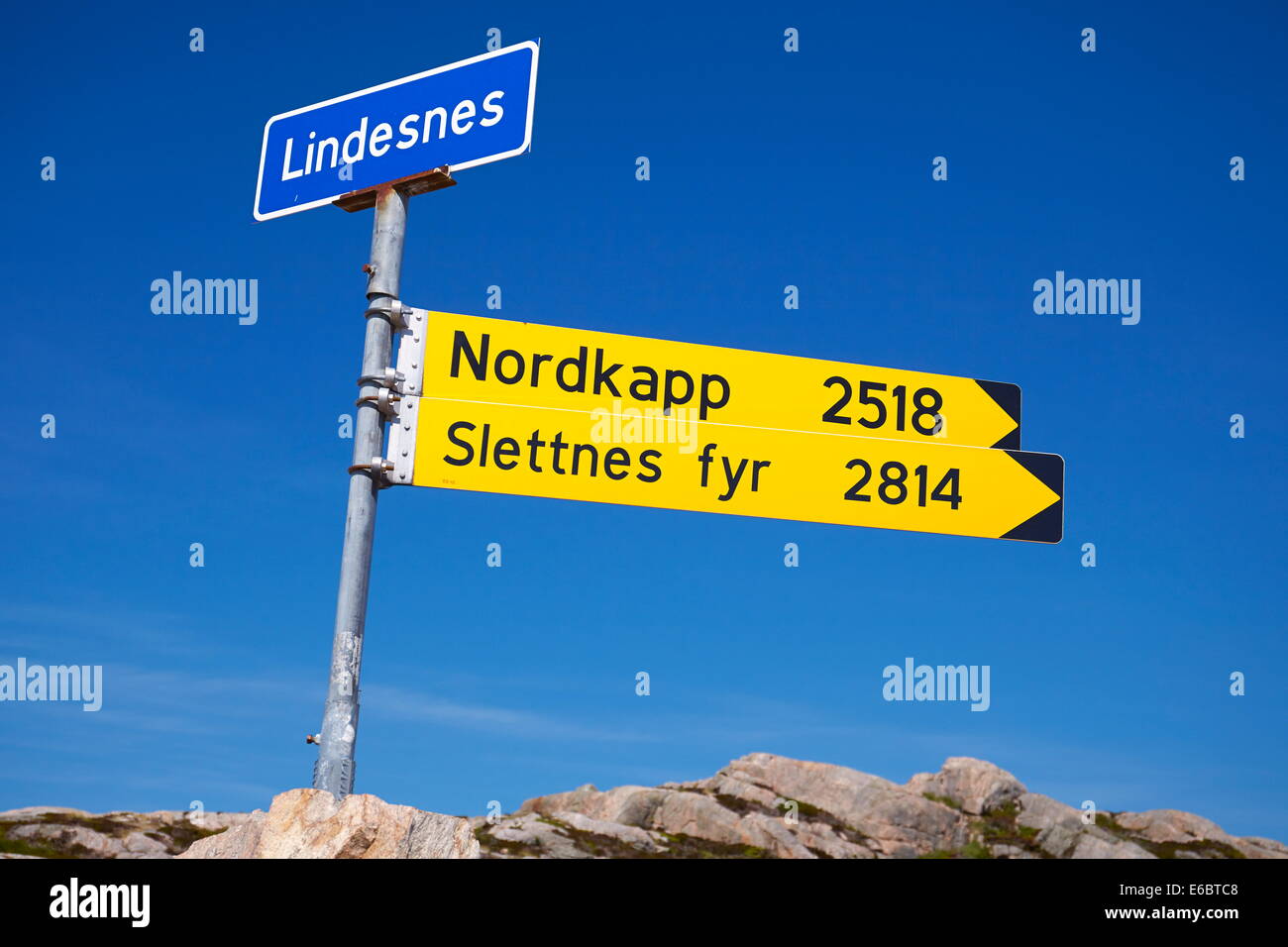 Signpost to Nordcapp, Lidesnes, Norway Stock Photo