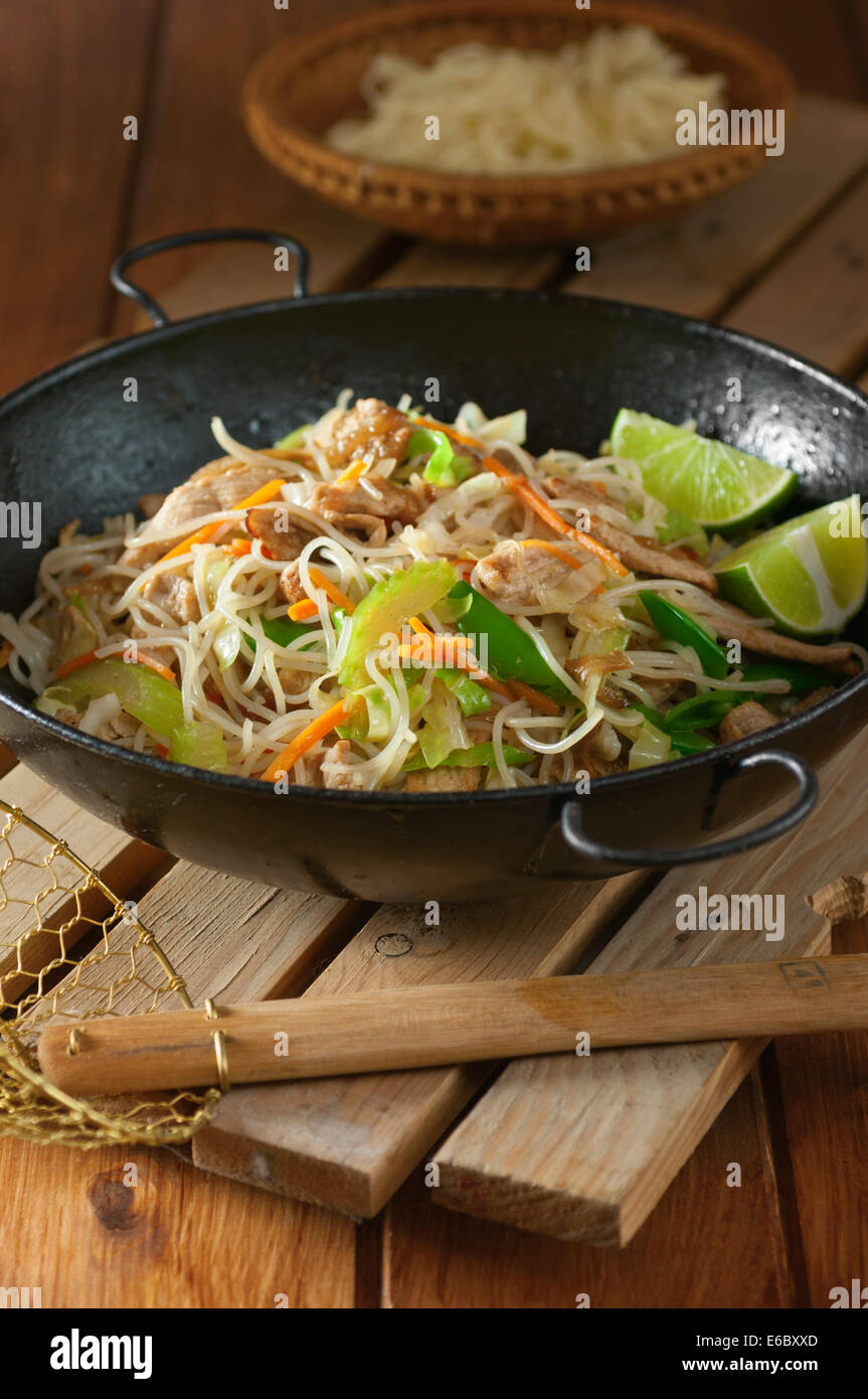 Pancit Bihon. Filipino noodle dish Stock Photo - Alamy