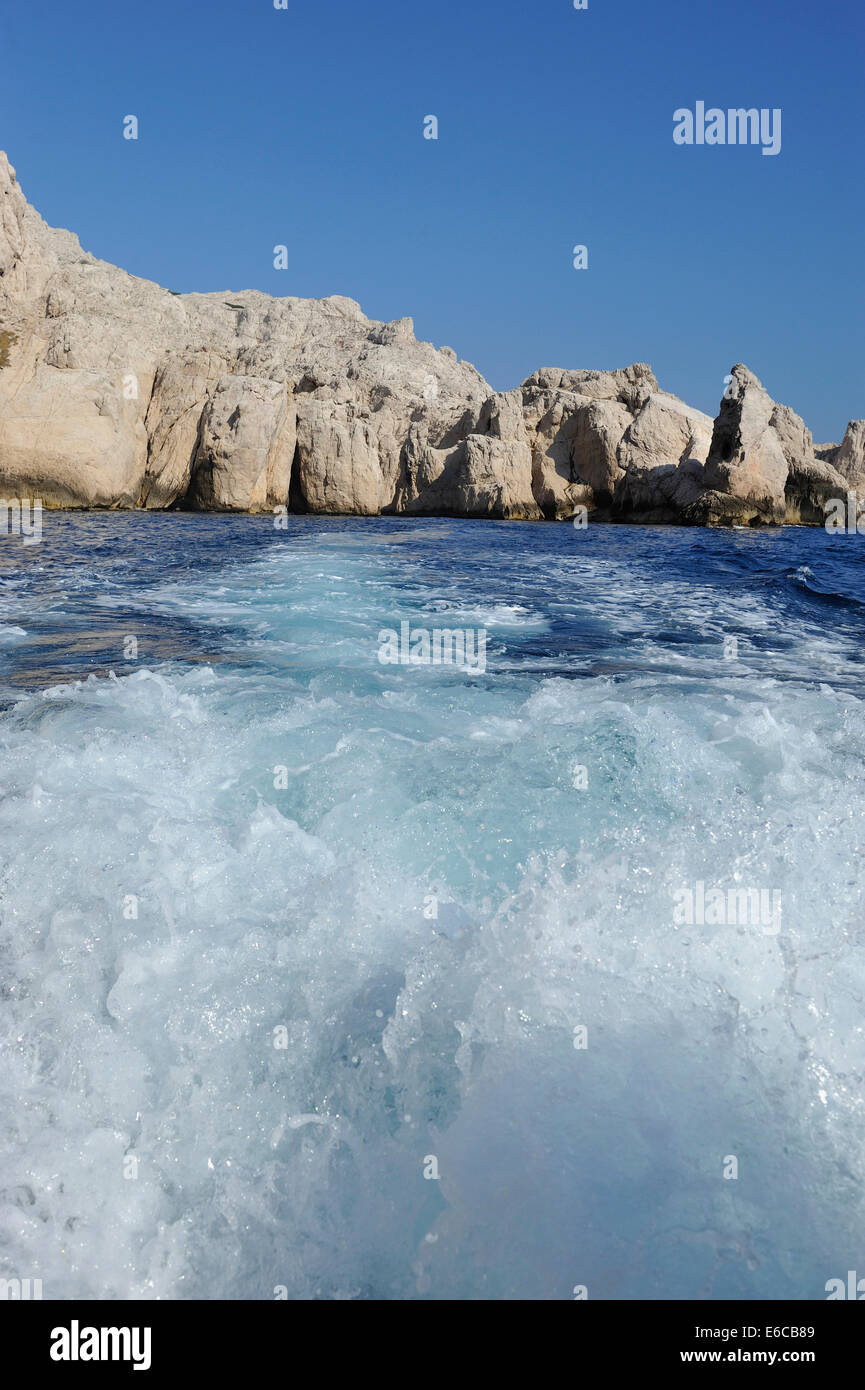 Boat wake by Riou Island, Mediterranean Sea, France, Europe Stock Photo