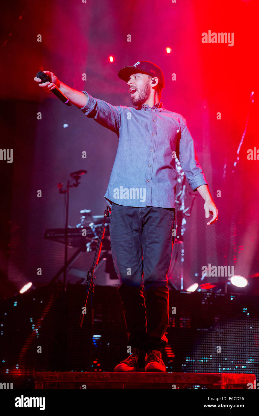 Aug. 18, 2014 - Holmdel, New Jersey, U.S - Musician MIKE SHINODA of the band Linkin Park performs live at the PNC Bank Arts Center in Holmdel, New Jersey (Credit Image: © Daniel DeSlover/ZUMA Wire) Stock Photo