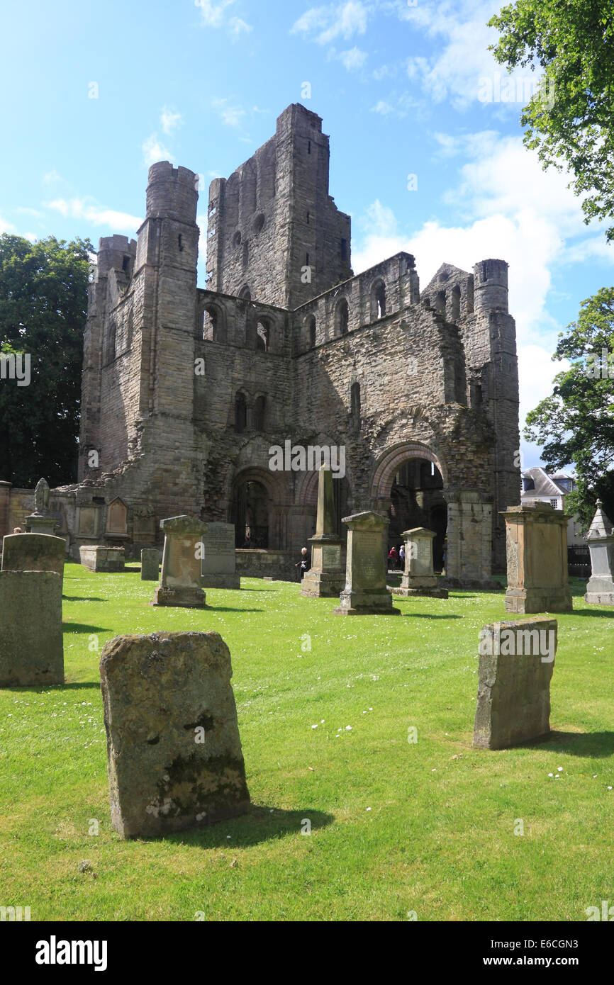 Kelso Abbey and graveyard, Scottish Borders Stock Photo