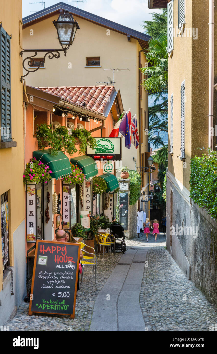 Bar on Via Giuseppe Garibaldi in the historic old town, Bellagio, Lake Como, Lombardy, Italy Stock Photo