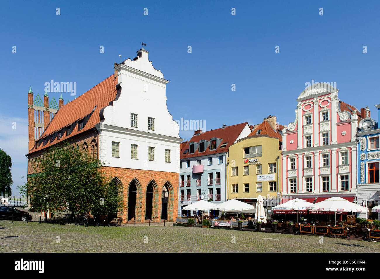 Old Townhall and colorful gables at the Stary Rynek in Szczecin, Poland,  Europe Stock Photo - Alamy