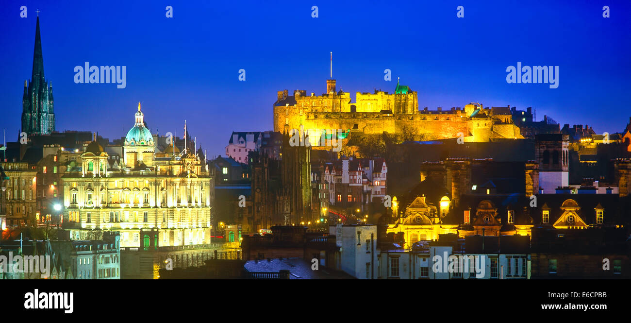 Edinburgh at night. The Castle, the Mound, Bank of Scotland. Illuminated Stock Photo