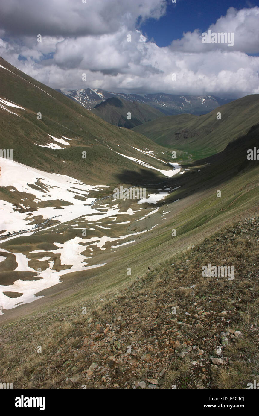 Wide alpine valley hi-res stock photography and images - Alamy