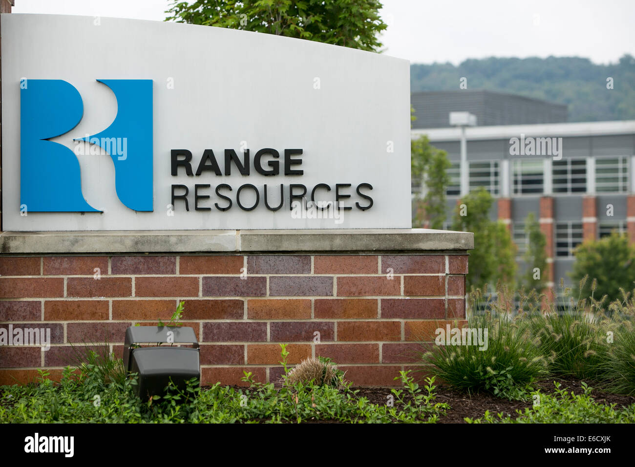 An office building occupied by the Range Resources Corporation in