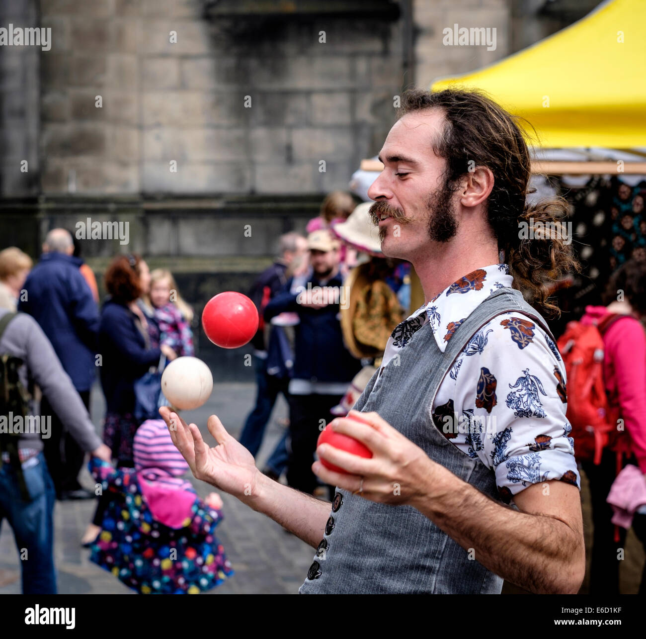 Acrobat Performs Fringe festival performers acrobat hi-res stock photography and images ...