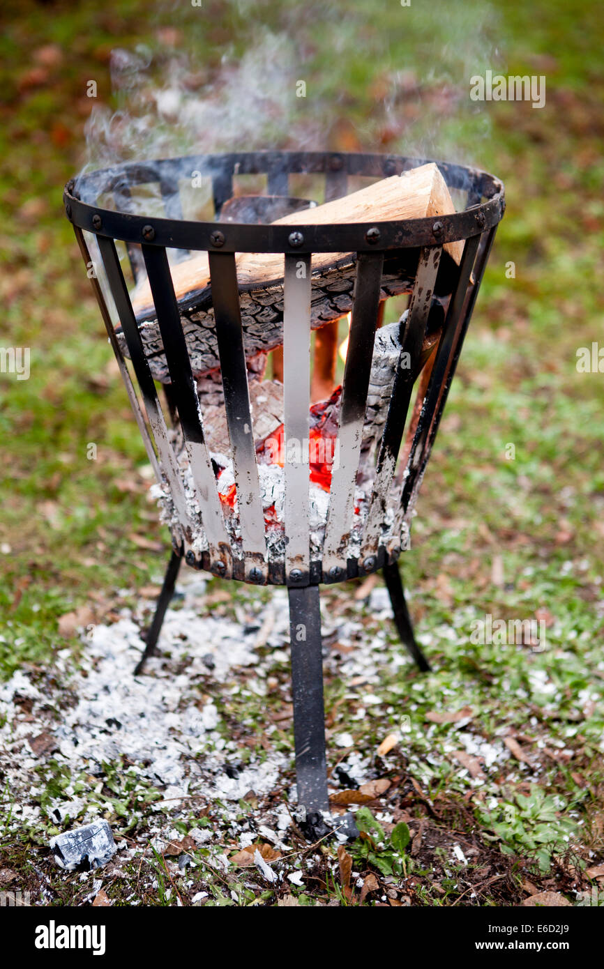Fire basket hi-res stock photography and images - Alamy