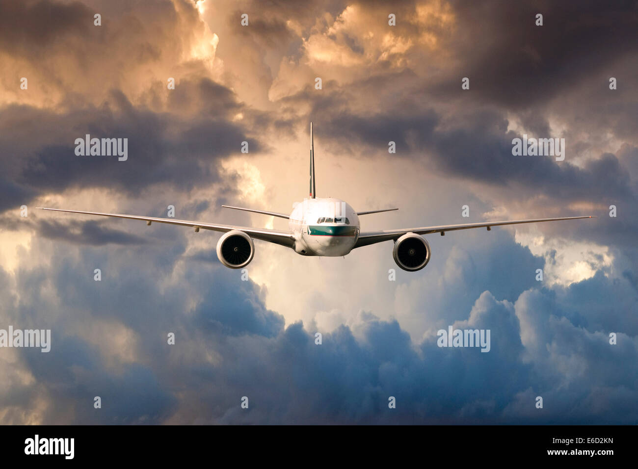 Boeing 777 front hi-res stock photography and images - Alamy
