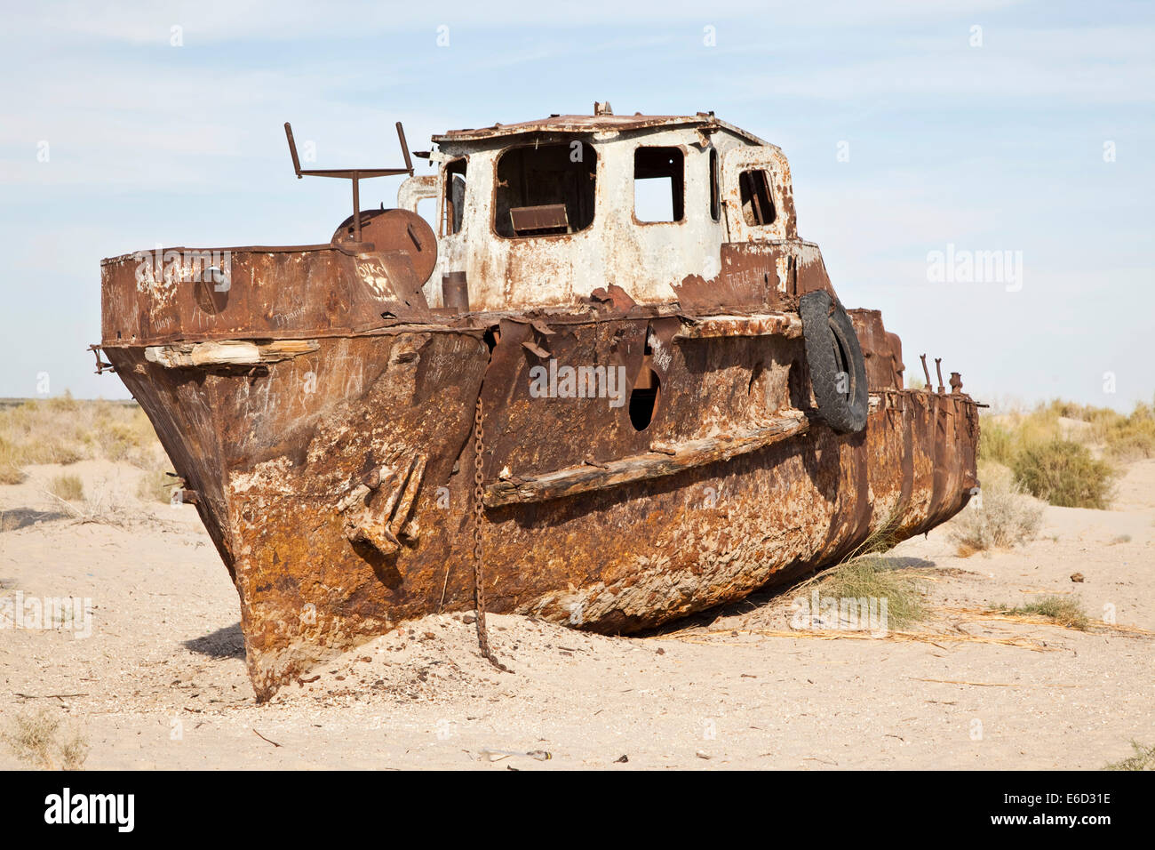 Stranded ship at the port of Moʻynoq or Muinak, Aral Sea, Karakalpakstan, Uzbekistan Stock Photo