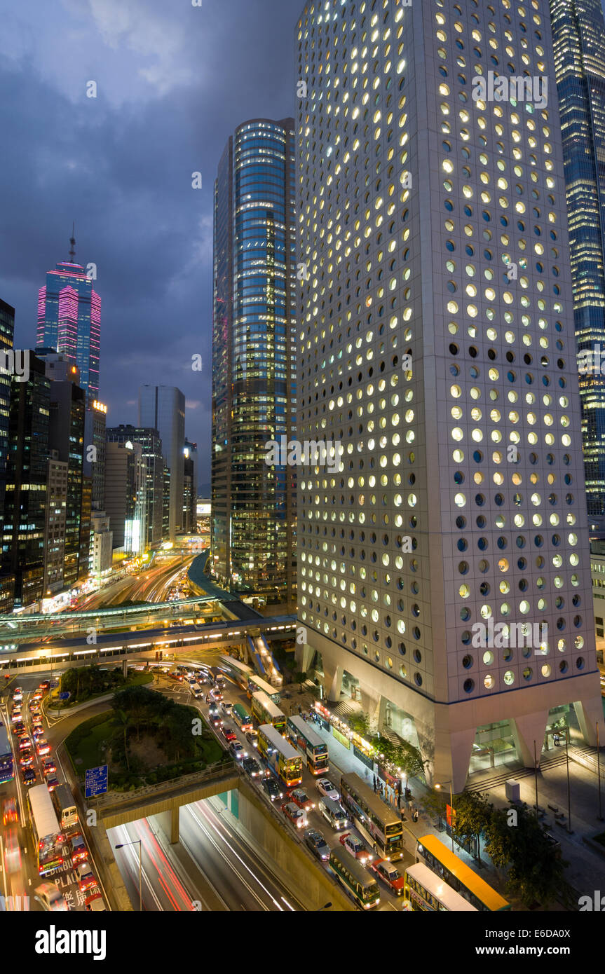 Busy traffic in front of Jardine House, the Jardine Matheson building