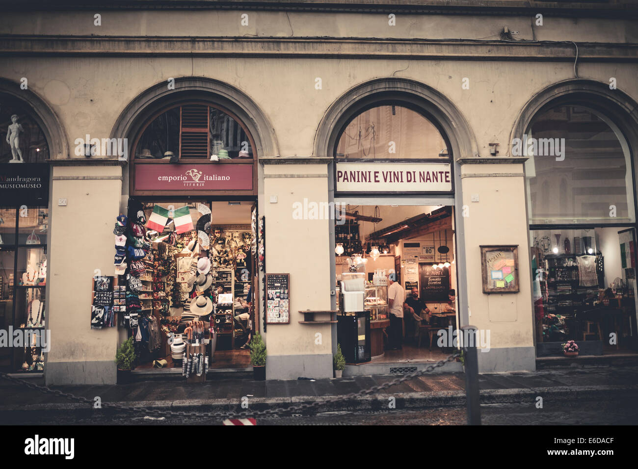 Wine bar italy hi-res stock photography and images - Alamy