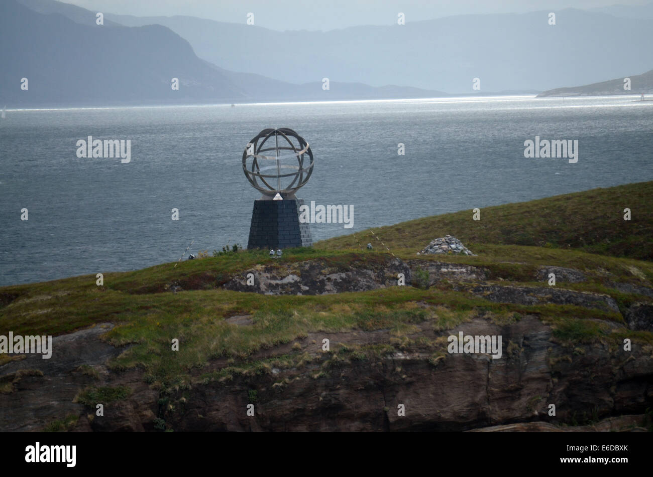 The Arctic Circle is marked as it crosses Norway by this marker. It is 66  degrees, 33feet and 44inches or 66.5622 degrees north Stock Photo - Alamy