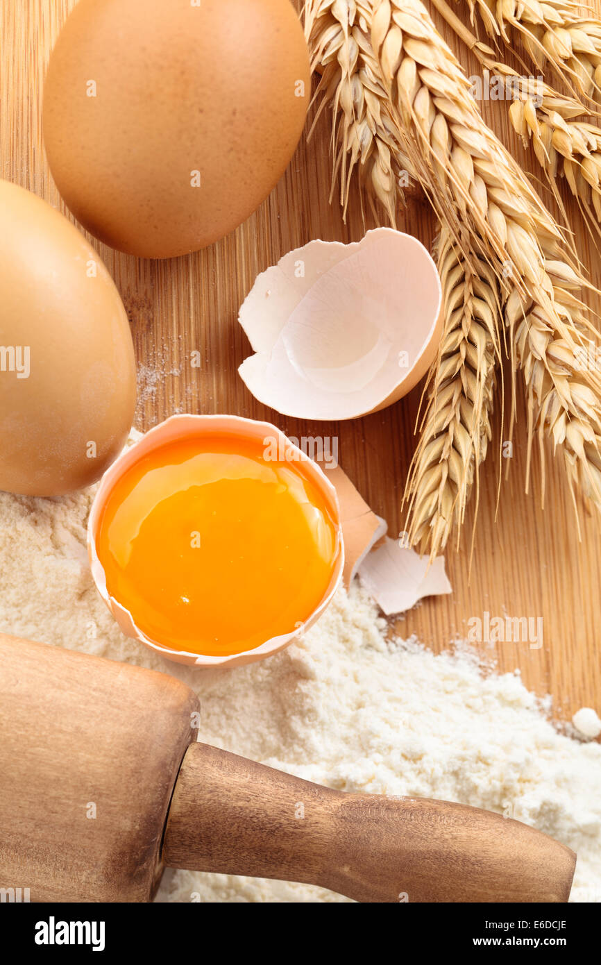 Egg and flour Stock Photo Alamy