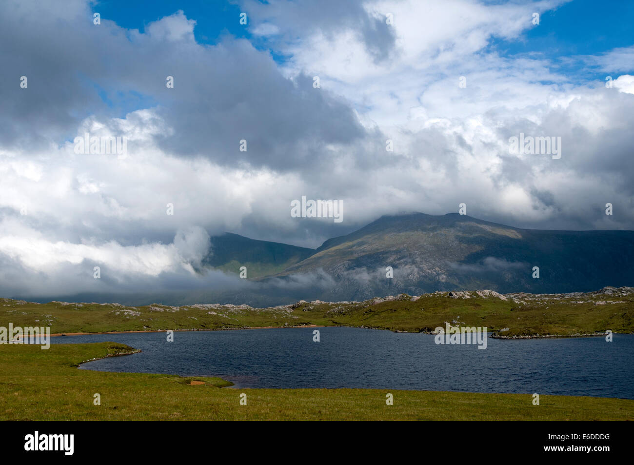 Loch scotland mist hi-res stock photography and images - Alamy