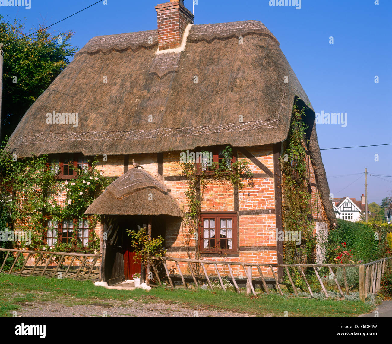 Thatched roof cottage Lyndhurst Hampshire UK Stock Photo