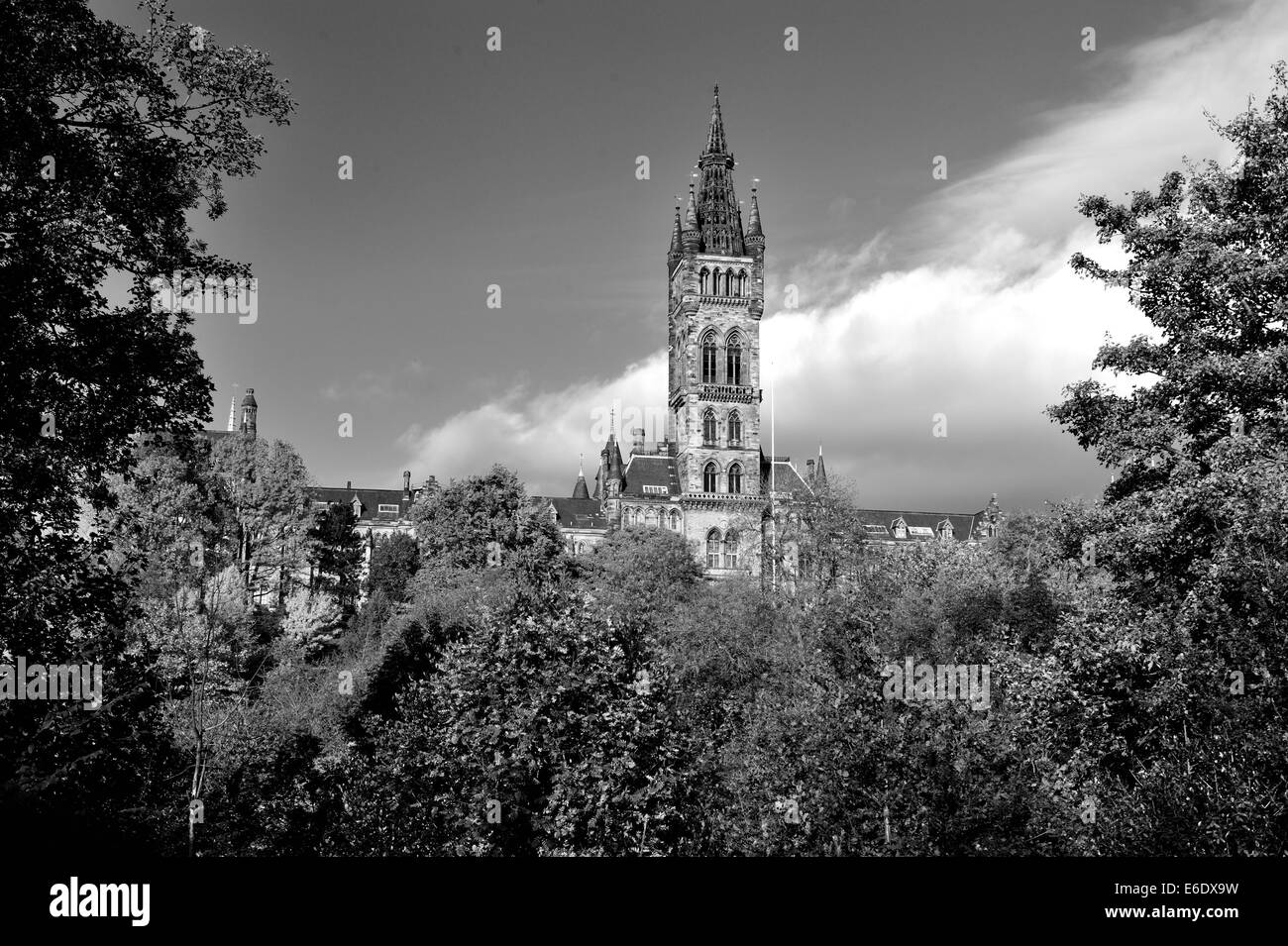Black and white image of University of Glasgow bathed in autumn sunshine Stock Photo