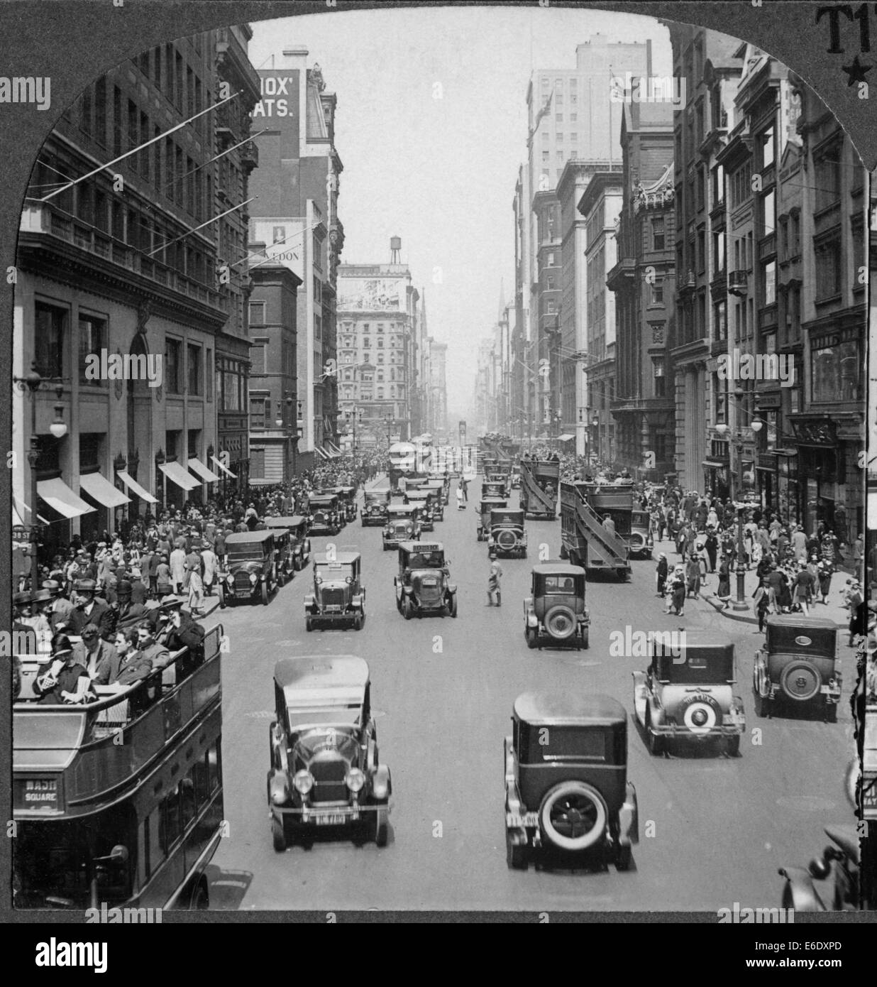 Busy Street Scene, Fith Avenue Looking North From 38th Street, New York City, USA, Single Image of Stereo Card, circa 1920's Stock Photo