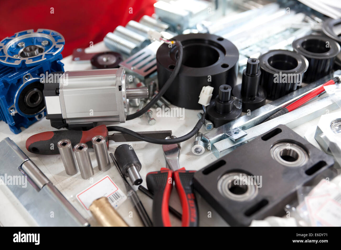 Engine components hi-res stock photography and images - Alamy
