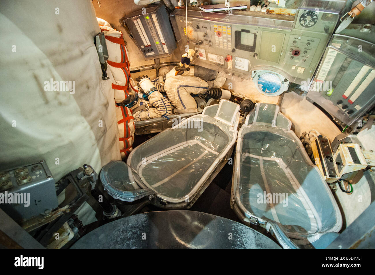 Spacecraft Interior High Resolution Stock Photography And Images Alamy Spacecraft Interior High Resolution Stock Photography And Images Alamy
