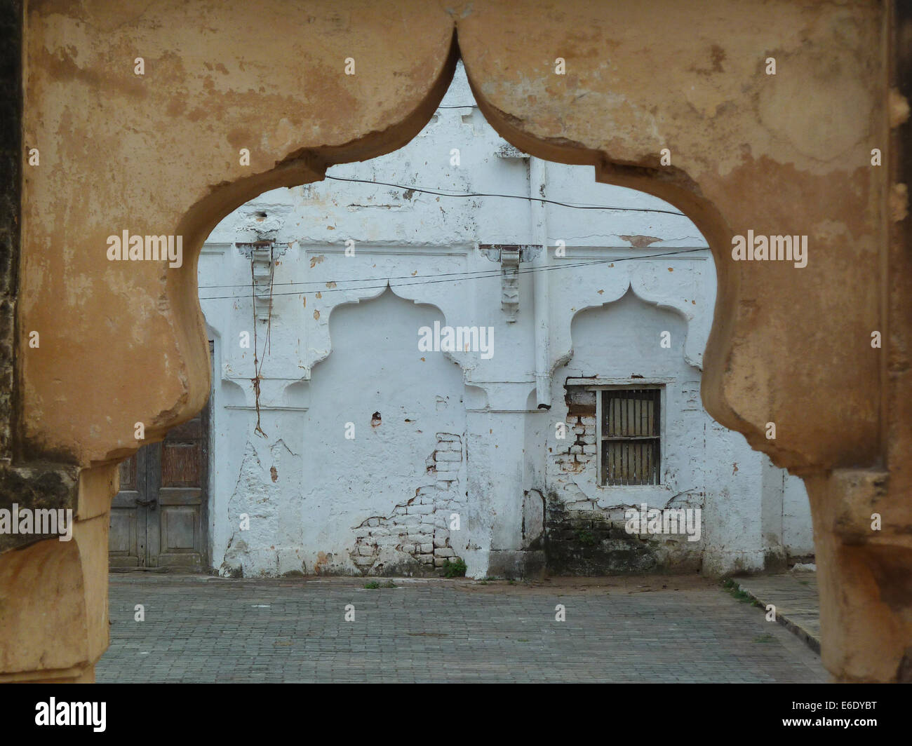 Mughal Gateway at a temple in Orchha, Madhya Pradesh, Bundelkhand region, India, Asia Stock Photo