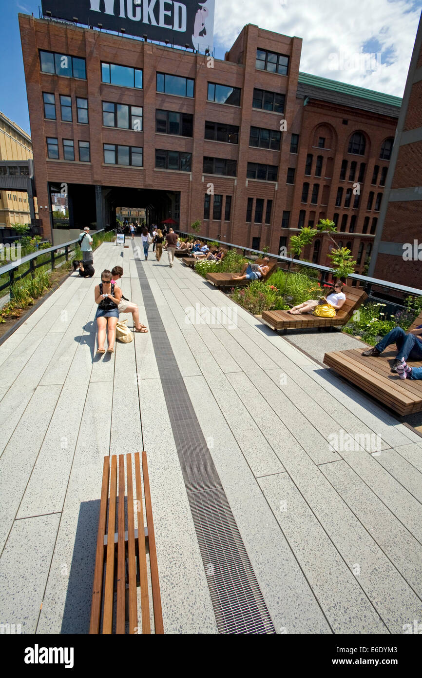 The High Line Park, Chelsea, Manhattan, New York, USA Stock Photo Alamy