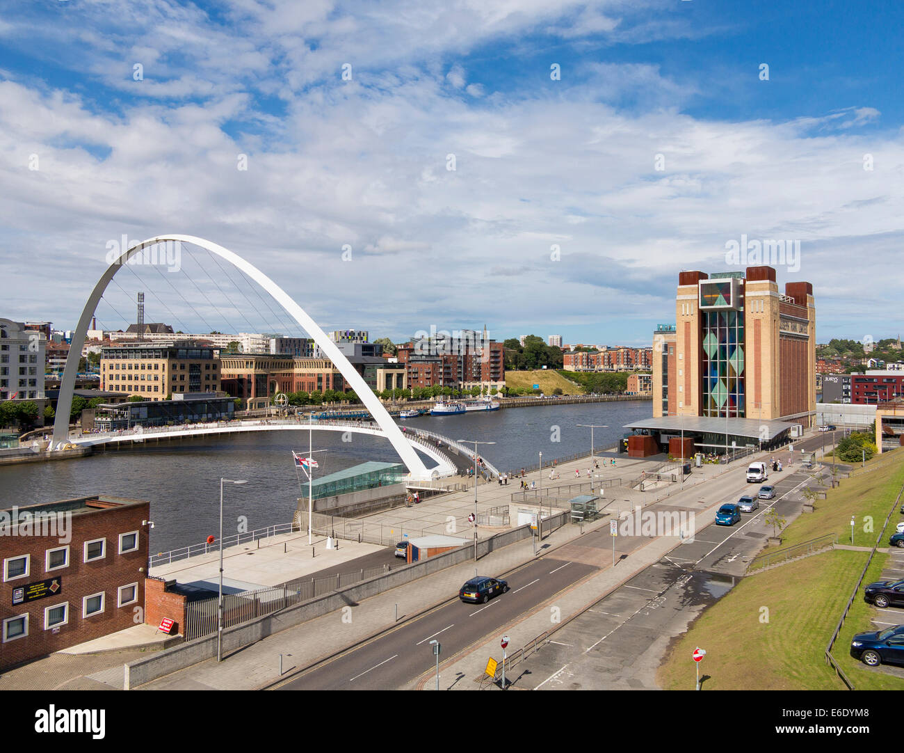 Baltic Centre for Contemporary Art, and Millennium Bridge crossing the River Tyne between Newcastle and Gateshead. Stock Photo