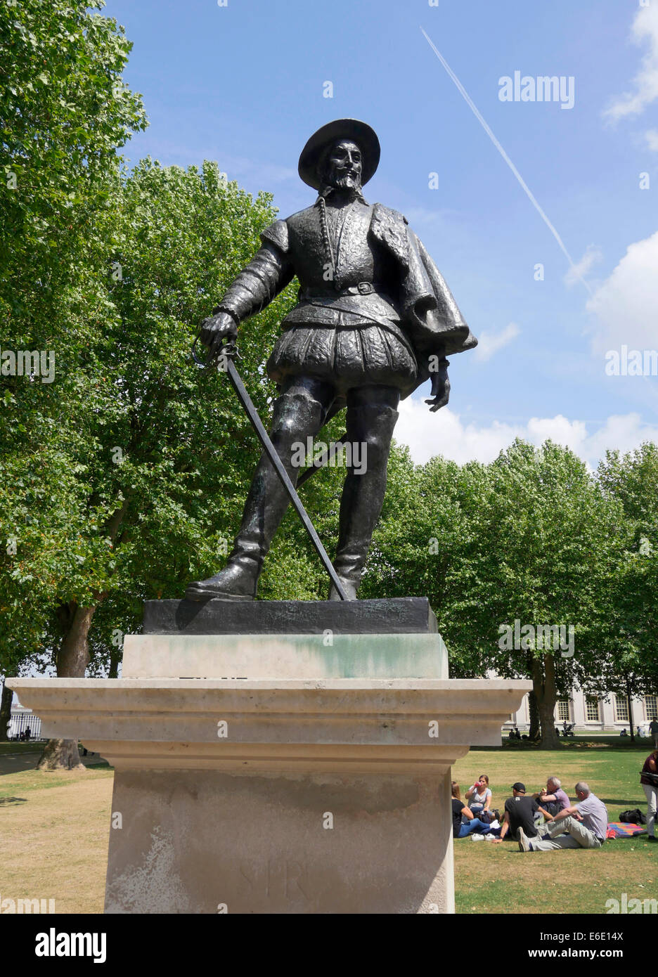 Statue of Sir Walter Raleigh in the grounds of the Old Royal Naval College, Greenwich London England Stock Photo