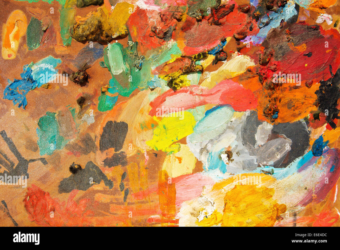 Palette with oil paint Stock Photo - Alamy