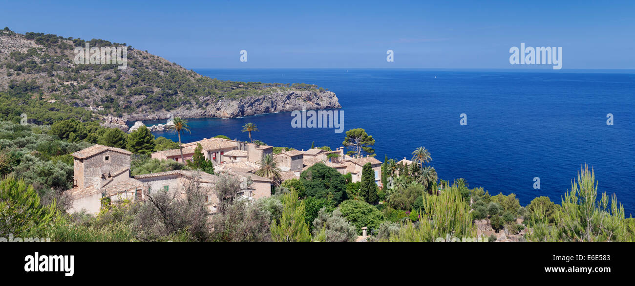 Hamlet by the sea, Lluc Alcari, near Deià, Sierra de Tramuntana, Majorca, Balearic Islands, Spain Stock Photo