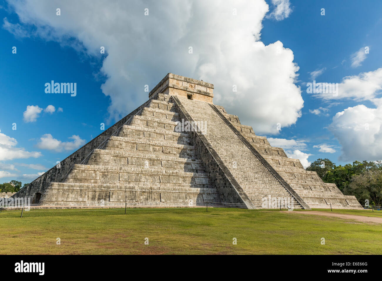 Pyramid of Kukulkan Chichen Itza, Mexico Stock Photo