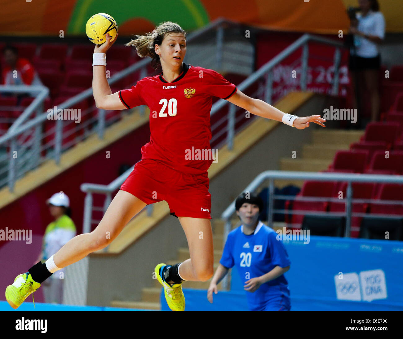 HAND BALL - WOMEN - MUNDIAL 2007 - PREPARATION - NANTES (FRA) - 27/02/2007  - PHOTO : JEAN-MARC MOUCHET / DPPI FRIENDLY GAME - FRANCE V CHINA - KATTY  PIEJOS (FRA Stock Photo - Alamy