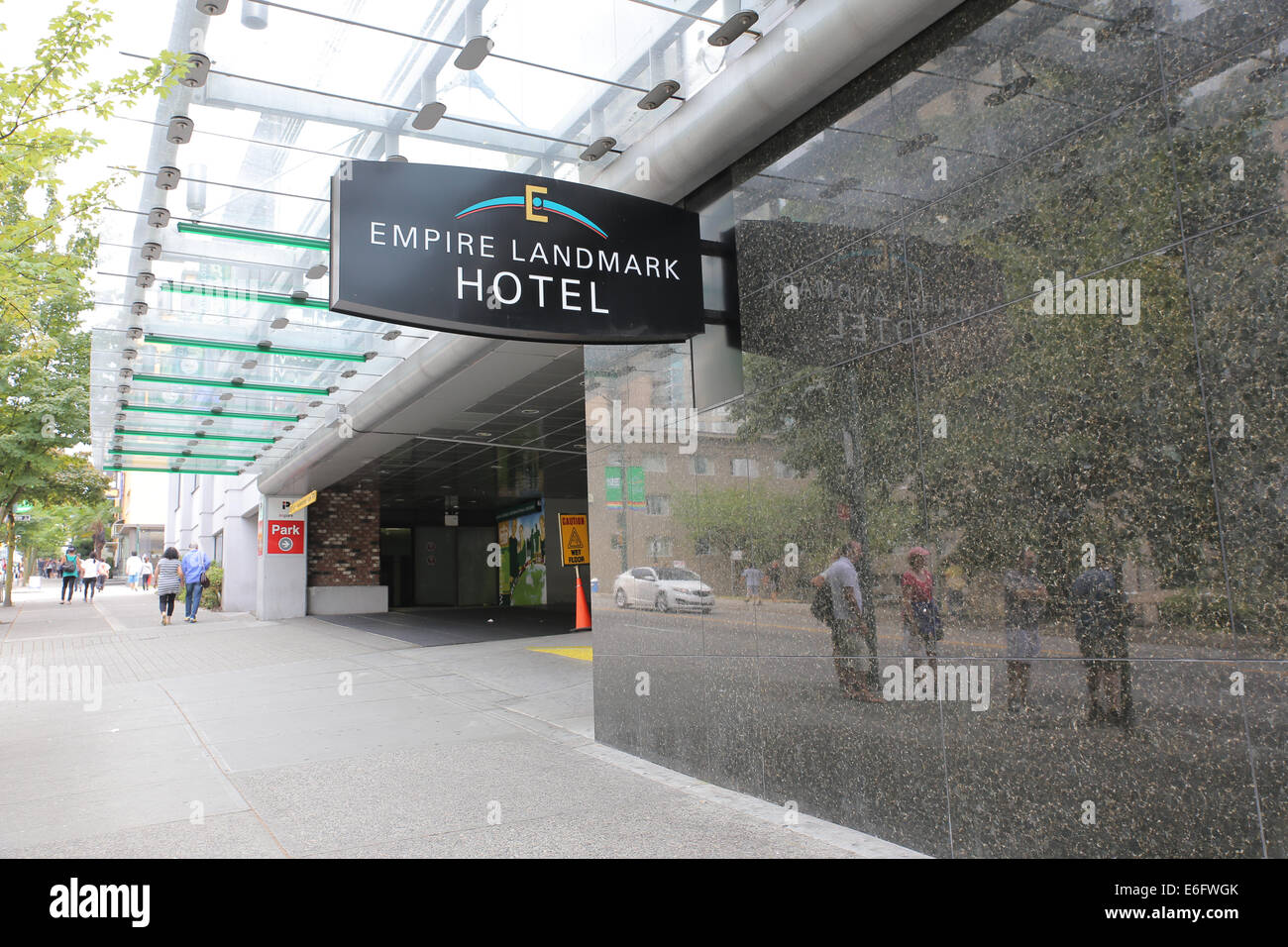Empire Landmark Hotel Vancouver Robson St Stock Photo Alamy