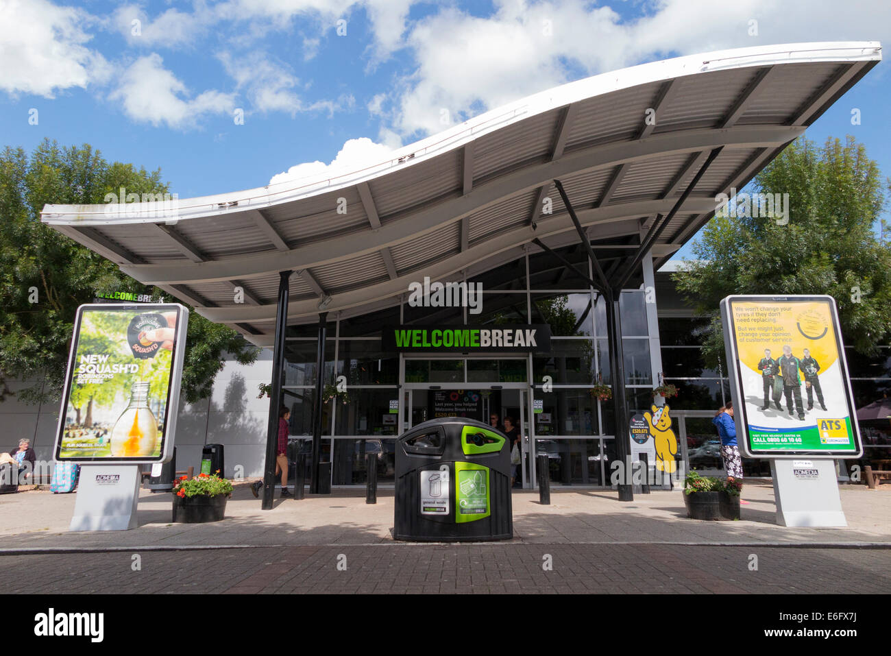 The front of and entrance to the Hopwood Park Welcome Break motorway Services on the M42, south of Birmingham. UK Stock Photo