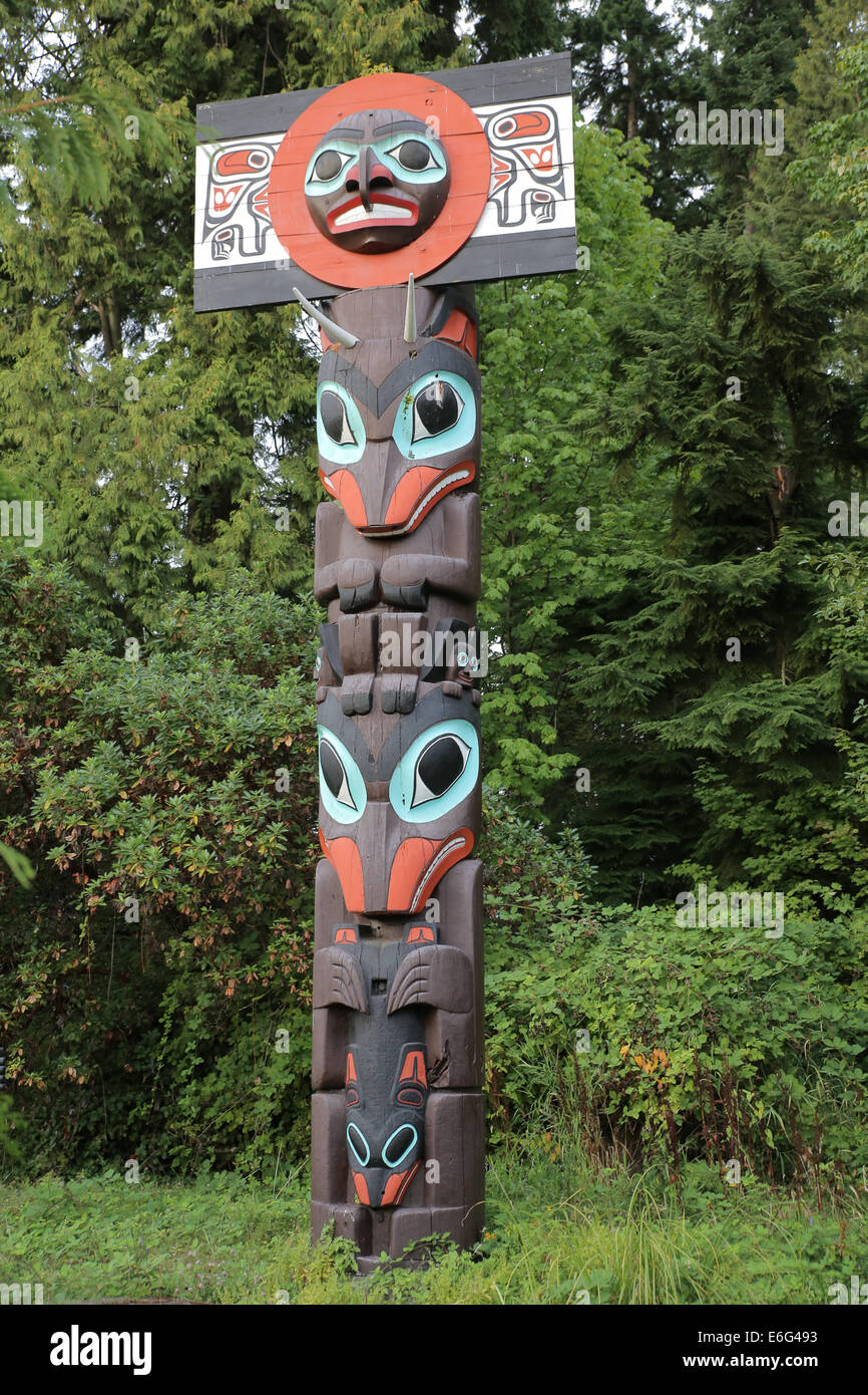 chief skedans mortuary pole Stanley park Vancouver Stock Photo