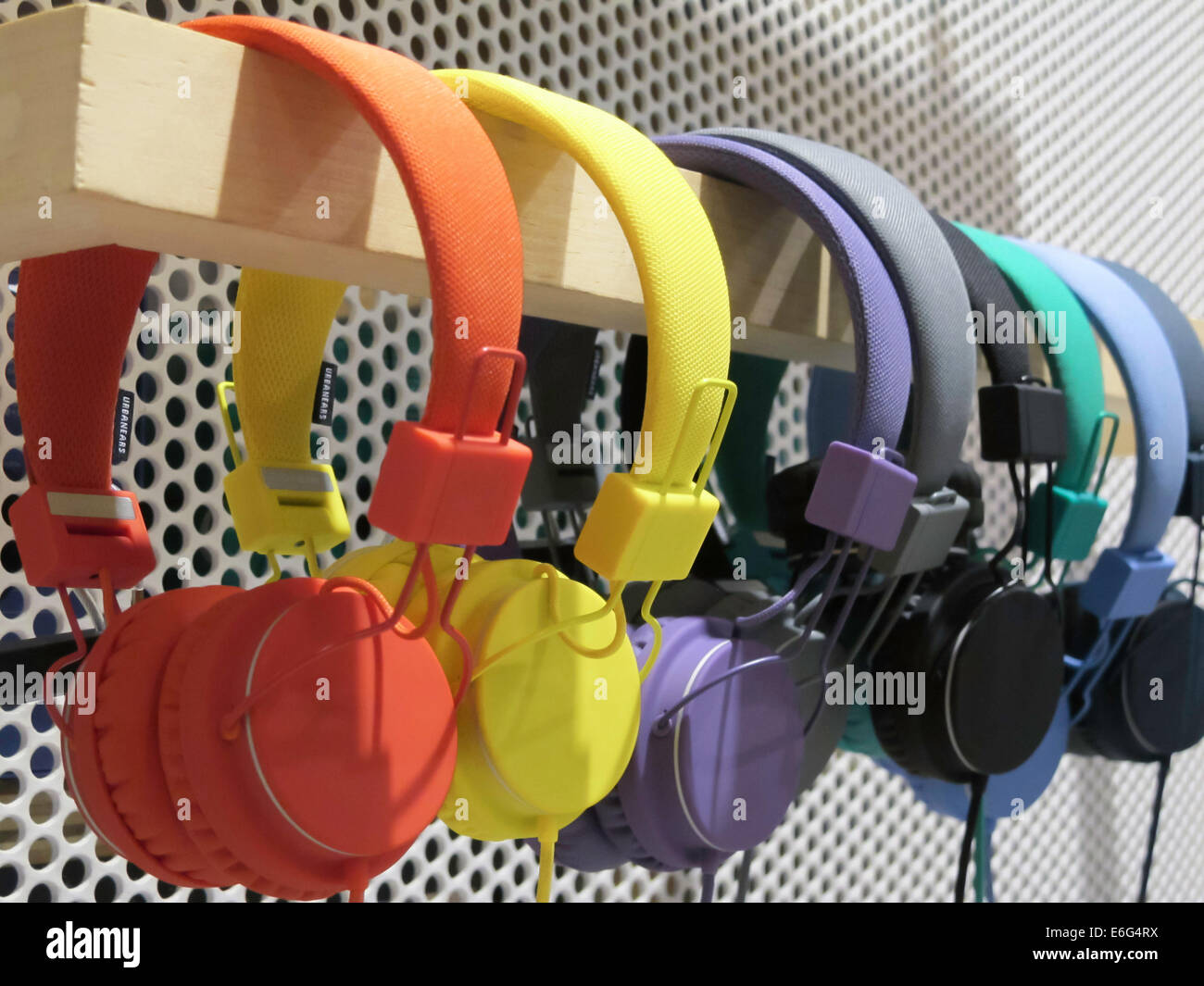 Orlando, FL/USA-12/6/19: An Apple store display of Photography Accessories  for customers to purchase Stock Photo - Alamy