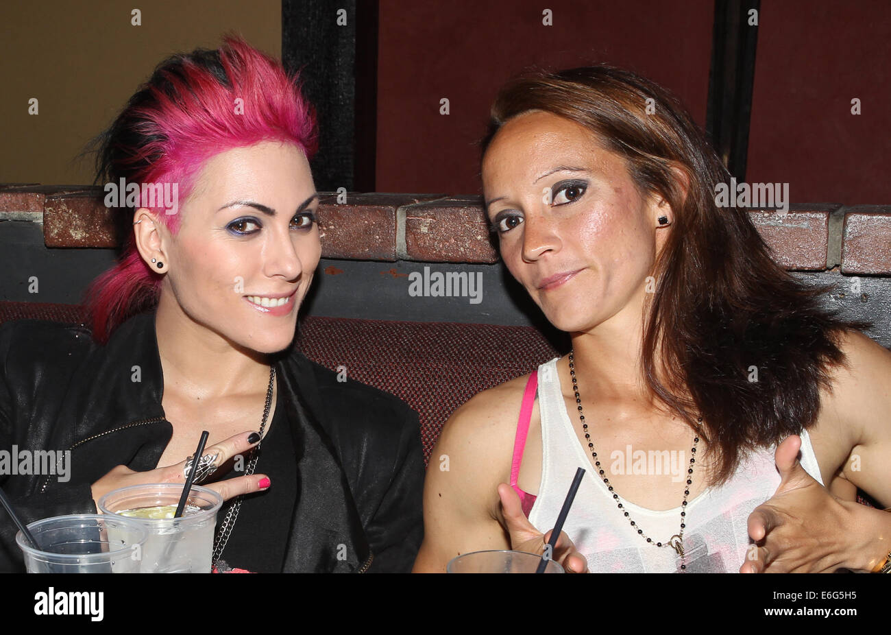 Discovered by ` It's Mele `. Find images and videos about pink