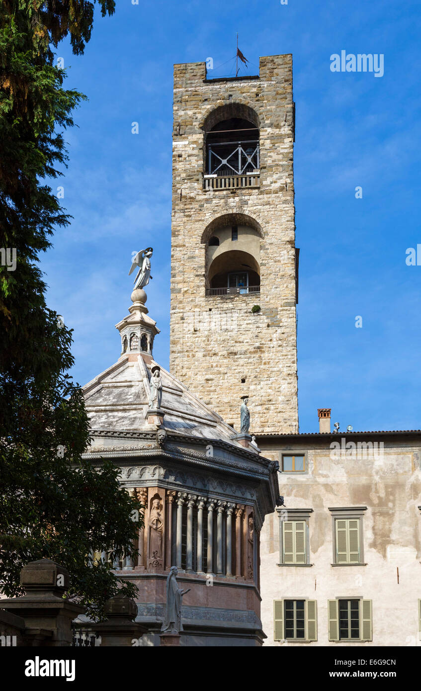The Torre Civica (Campanone) in Piazza Vecchia, Bergamo Alta, Lombardy, Italy Stock Photo