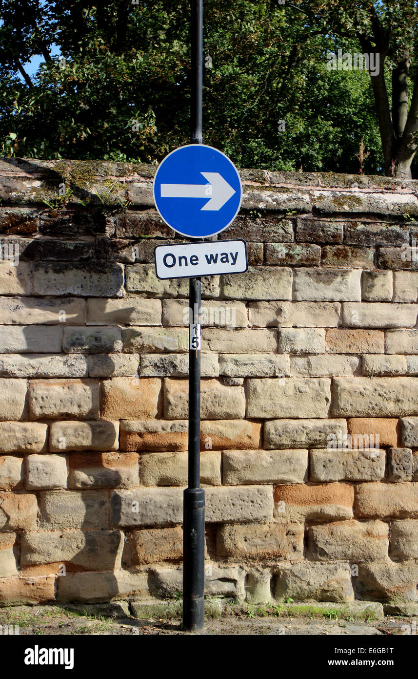 One way street sign, Warwick, UK Stock Photo: 72889316 - Alamy One Way Street Signs