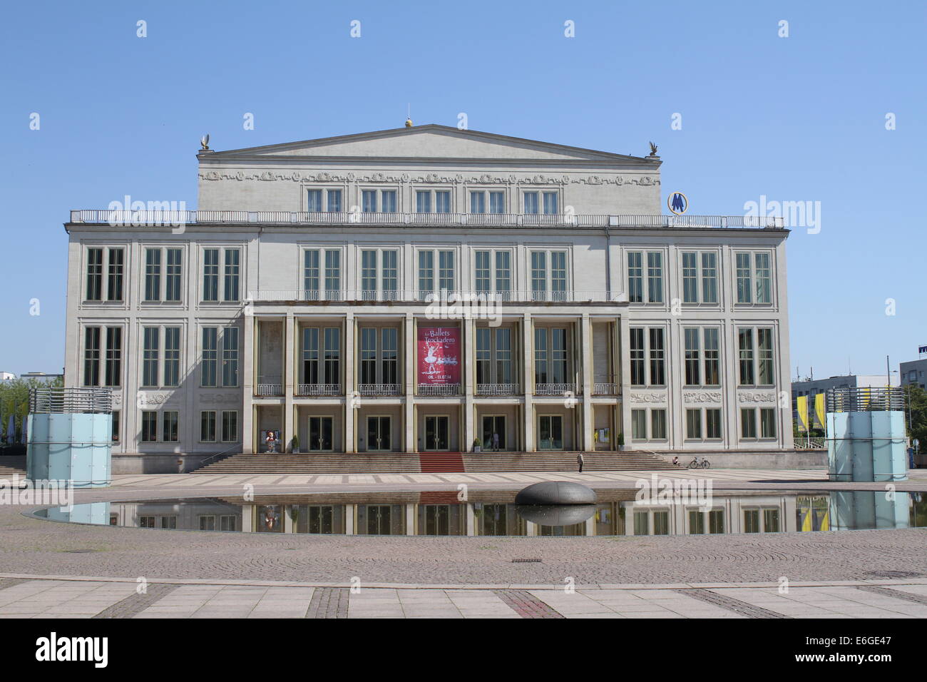 Leipzig Opera, front view of the building Stock Photo Alamy