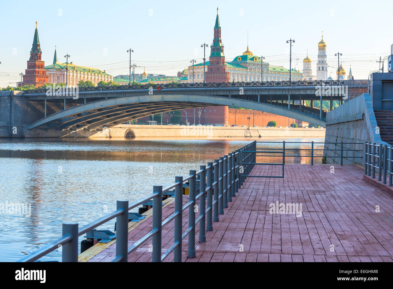 Фото Возле Моста