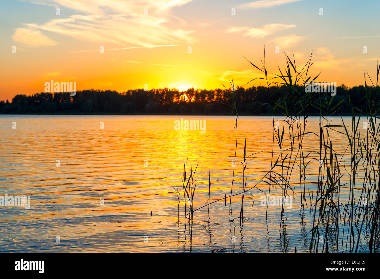 Sun sets hi-res stock photography and images - Alamy