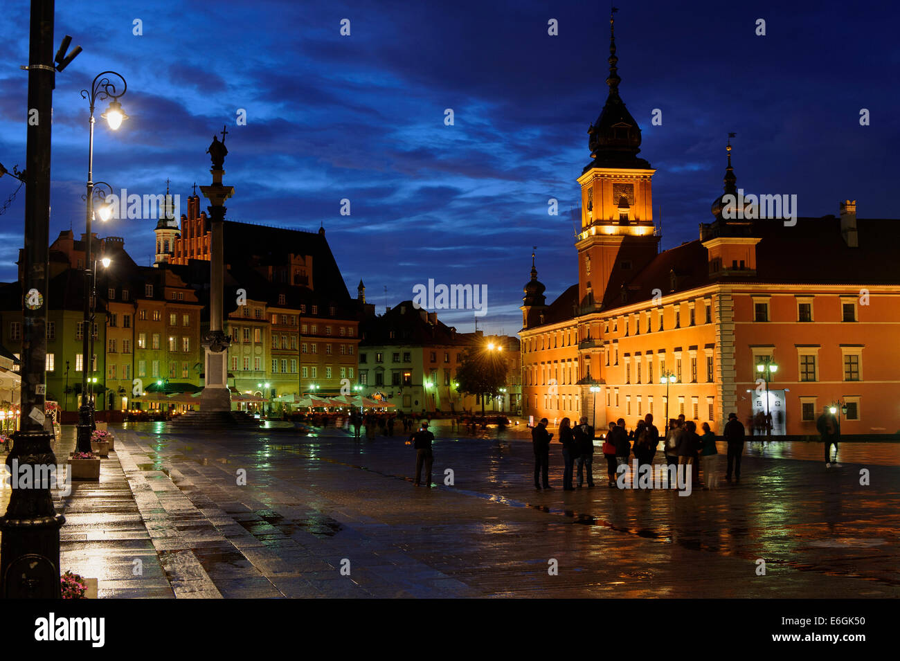 Castle Square with castle and Sigismund-Column  in Warsaw, Poland, Europe, UNESCO Heritage Site Stock Photo