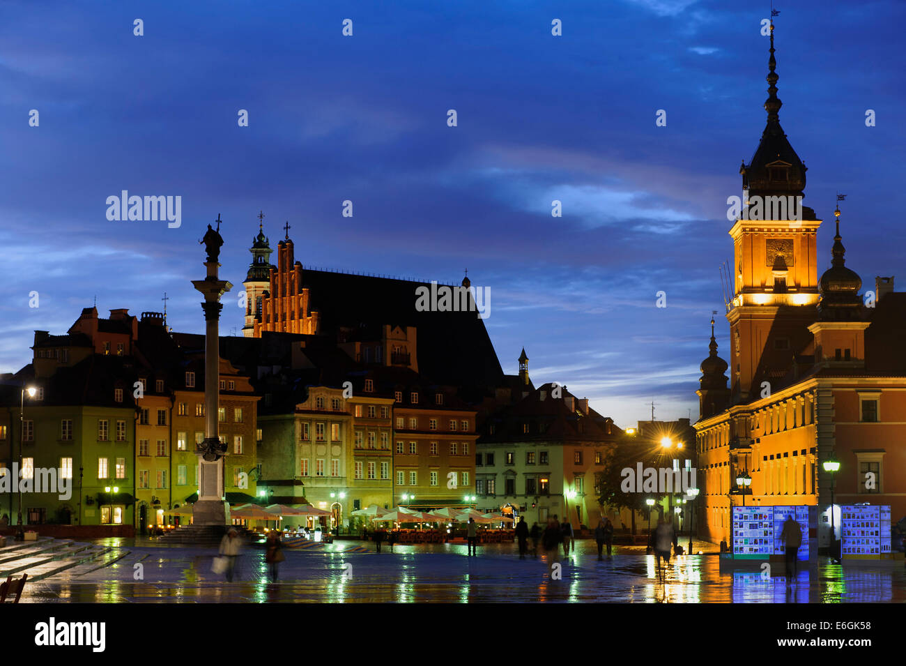 Castle Square with castle and Sigismund-Column  in Warsaw, Poland, Europe, UNESCO Heritage Site Stock Photo