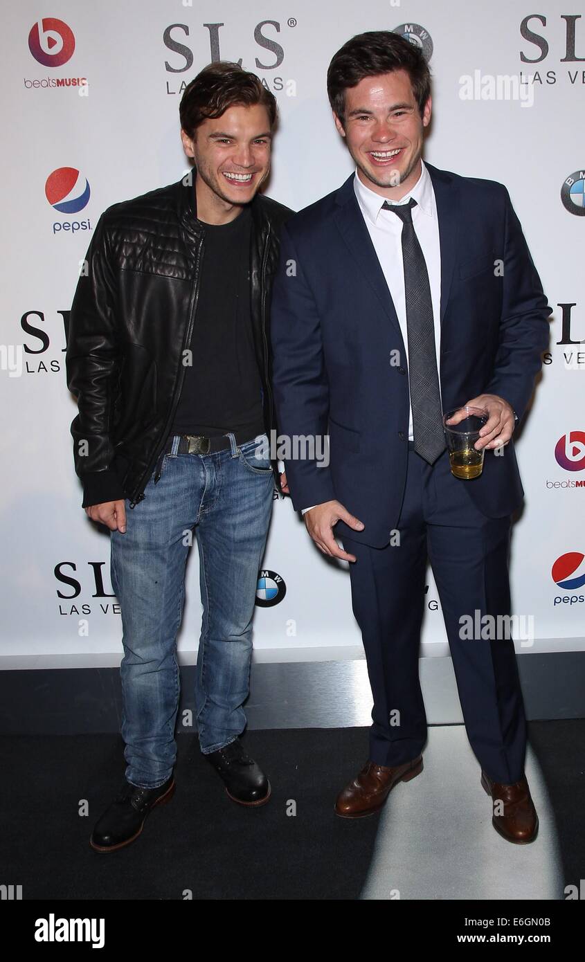 Emile hirsch and adam devine hi-res stock photography and images - Alamy, image size:845x1390