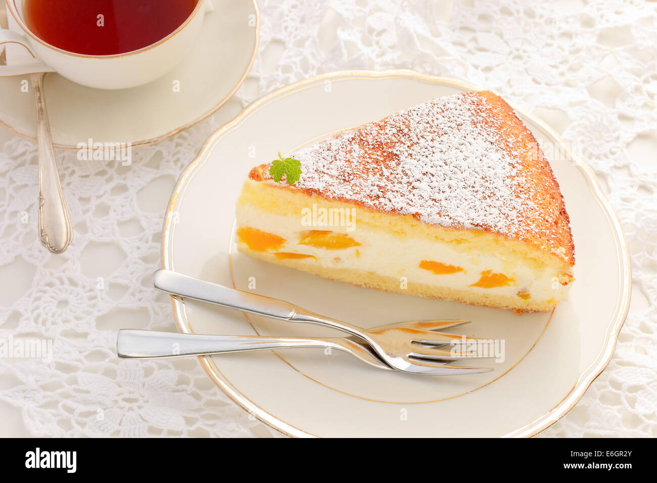 Cream Cheese Peach Cake Stock Photo Alamy